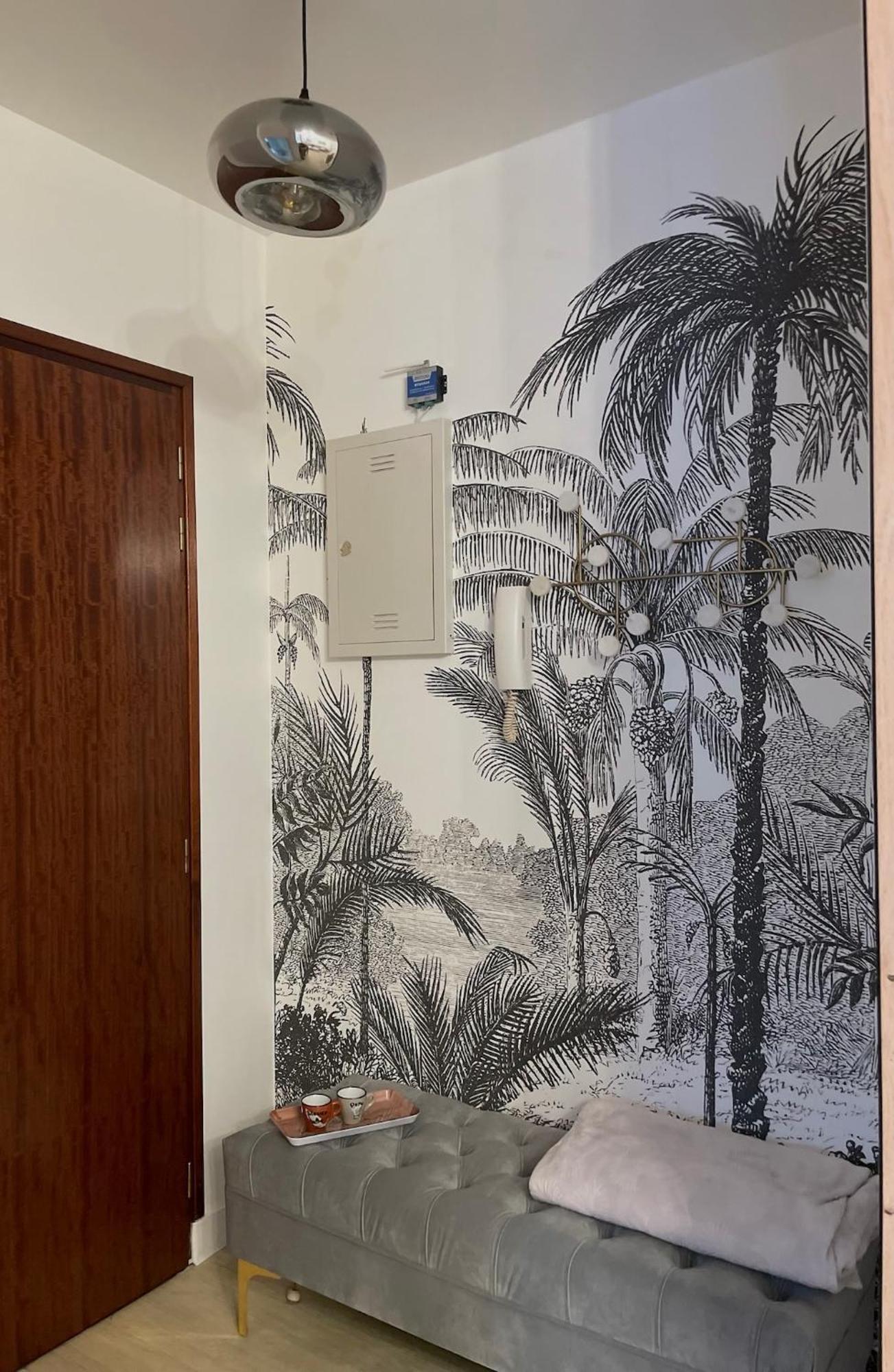 Elegance Et Romantisme Au Coeur De La Situee Sur La Place De Lices - Le Port Appartement *
